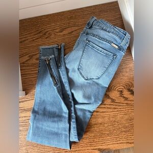 KanCan Blue Ankle Cropped Jeans with Tapered Fit